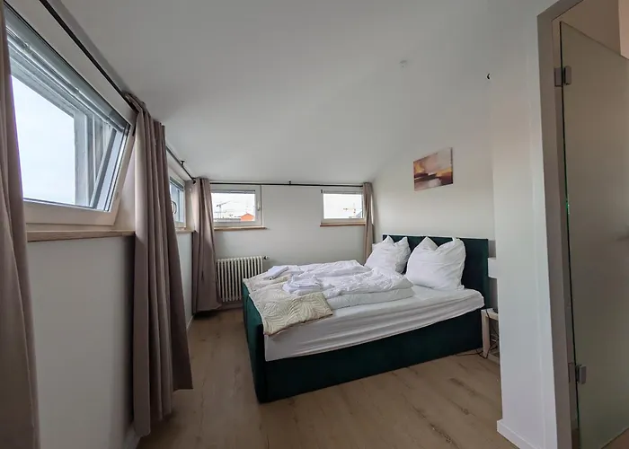 Munich Large Apartment 150 Qm In Top Centrally Located 1 To 15 Guests
