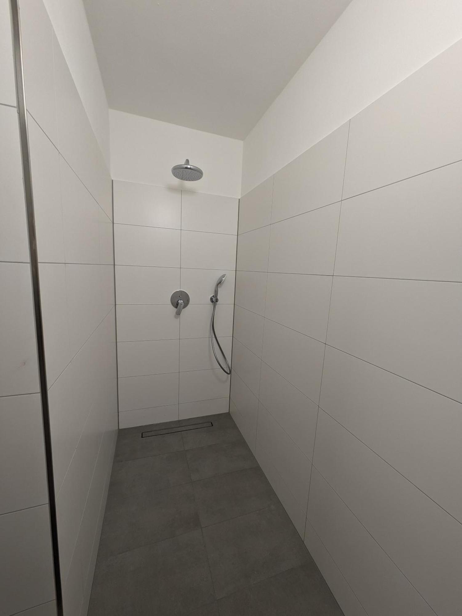 Large 150 Qm In Centrally Located 1 To 15 Guests Apartment *